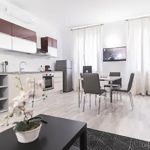 Hemeras Boutique Homes - City Center Design Flats Milán